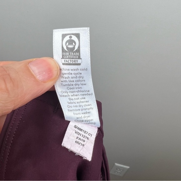 Athleta Lightning Stash Pocket Tight Leggings Size XS Burgundy Athletic Workout - Picture 11 of 11